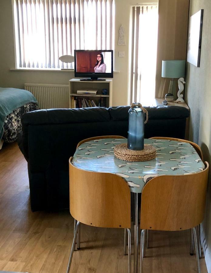 Sandford House Apartment Seaford Bagian luar foto